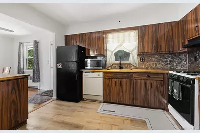 57 Homecrest Oval, Yonkers, NY 10703 - Photo 8