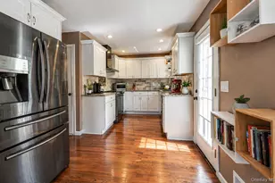 6 Huyler Rd, Setauket, NY 11733 - Photo 8