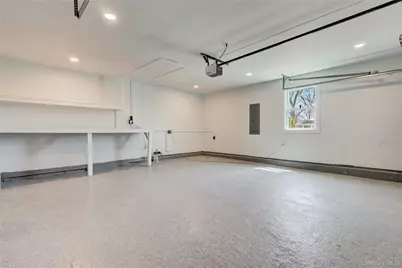907 Pearl Street, Bohemia, NY 11716 - Photo 32