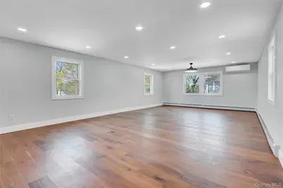 907 Pearl Street, Bohemia, NY 11716 - Photo 24