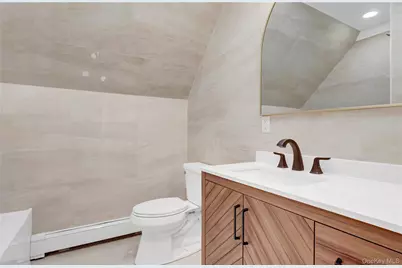 907 Pearl Street, Bohemia, NY 11716 - Photo 28