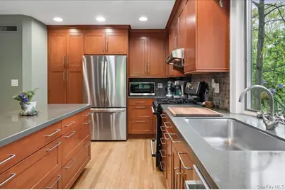 14 Kent Avenue, Hastings on Hudson, NY 10706 - Photo 12