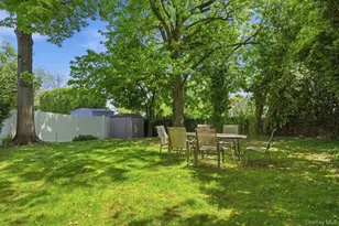 135 Woolsey Ave, Glen Cove, NY 11542 - Photo 22