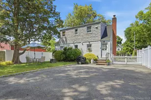135 Woolsey Ave, Glen Cove, NY 11542 - Photo 20