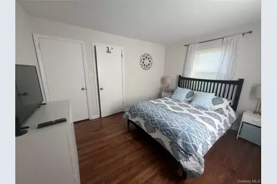 135 Woolsey Avenue, Glen Cove, NY 11542 - Photo 14