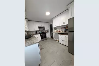 135 Woolsey Avenue, Glen Cove, NY 11542 - Photo 2