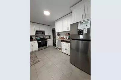 135 Woolsey Avenue, Glen Cove, NY 11542 - Photo 10