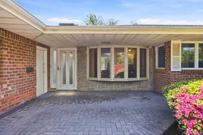 27 Whittier Drive, Searingtown, NY 11507 - Photo 2