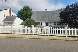 30 Montgomery Ave, Oceanside, NY 11572 - Photo 2