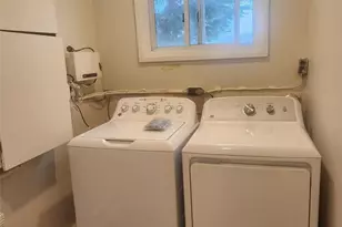 30 Montgomery Ave, Oceanside, NY 11572 - Photo 18
