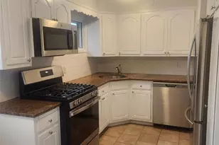 30 Montgomery Ave, Oceanside, NY 11572 - Photo 6