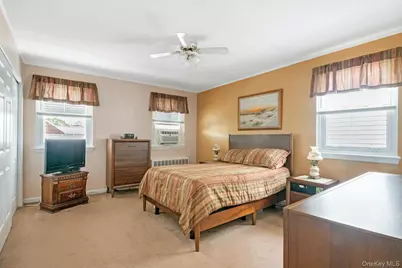 152 Meagher Avenue, Bronx, NY 10465 - Photo 10