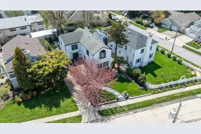1989 Bay Boulevard, Atlantic Beach, NY 11509 - Photo 2
