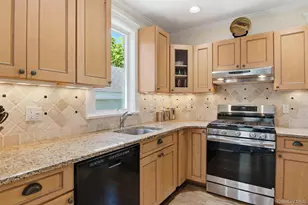 2 Brooklyn Ave, Stony Brook, NY 11790 - Photo 22