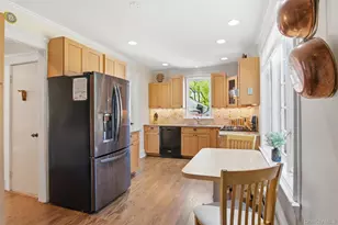 2 Brooklyn Ave, Stony Brook, NY 11790 - Photo 18