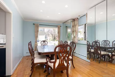 7 Elliot Road, Great Neck, NY 11021 - Photo 4
