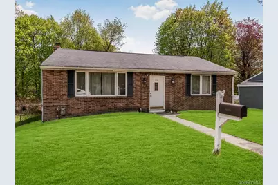 69 Cedar Avenue, New Windsor, NY 12553 - Photo 2