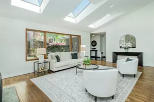 10 Jeannette Dr, Port Washington, NY 11050 - Photo 4