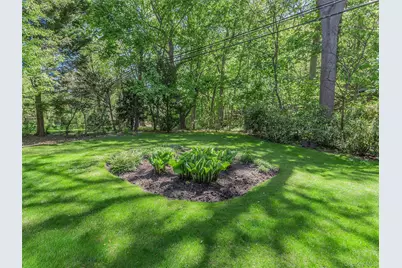 10 Jeannette Drive, Port Washington, NY 11050 - Photo 20