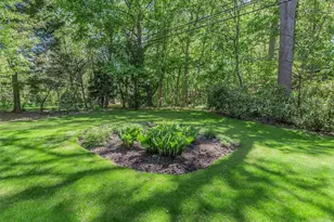 10 Jeannette Dr, Port Washington, NY 11050 - Photo 20