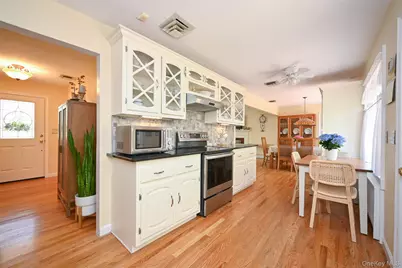 8 Roundabout Road, Smithtown, NY 11787 - Photo 8