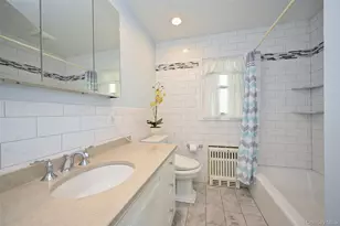 8 Roundabout Rd, Smithtown, NY 11787 - Photo 14