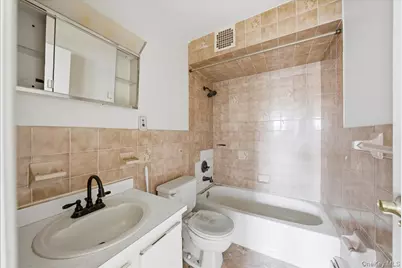 9748 91st Street #1D, Ozone Park, NY 11416 - Photo 8