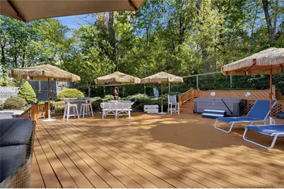 16 Dale Road, Huntington, NY 11743 - Photo 32