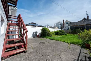 338 Pennyfield Ave, Bronx, NY 10465 - Photo 20