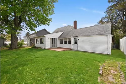 15 Bird Lane, Hicksville, NY 11801 - Photo 18