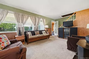 15 Bird Ln, Hicksville, NY 11801 - Photo 6