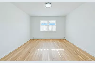 204 Bayview Avenue, Massapequa, NY 11758 - Photo 20