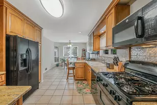 47 Madder Lake Cir, Commack, NY 11725 - Photo 10
