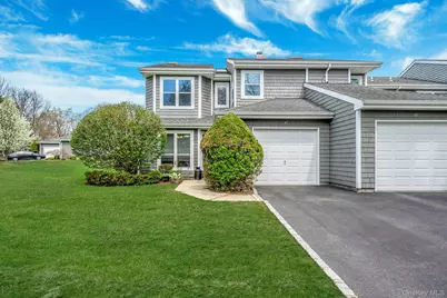 47 Madder Lake Circle, Commack, NY 11725 - Photo 2