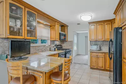 47 Madder Lake Circle, Commack, NY 11725 - Photo 14