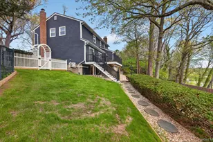 17 Hillcrest Dr, Glen Head, NY 11545 - Photo 36