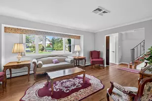 17 Hillcrest Dr, Glen Head, NY 11545 - Photo 10