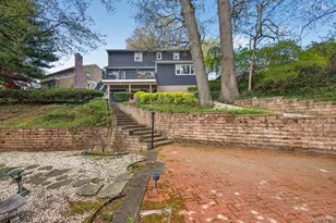 17 Hillcrest Dr, Glen Head, NY 11545 - Photo 40