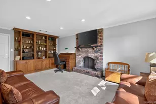 17 Hillcrest Dr, Glen Head, NY 11545 - Photo 18