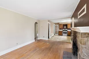 107 E 25th St, Huntington Station, NY 11746 - Photo 10