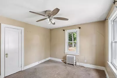 107 E 25th Street, Huntington Station, NY 11746 - Photo 14