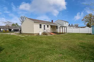 821 10th St, West Babylon, NY 11704 - Photo 20