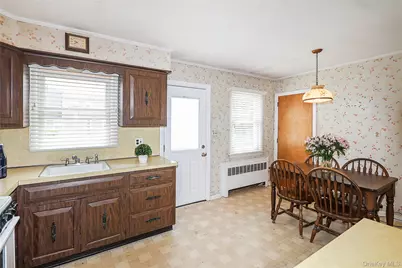 821 10th Street, West Babylon, NY 11704 - Photo 12