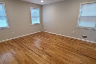 192-23 116th Rd, Saint Albans, NY 11412 - Photo 2