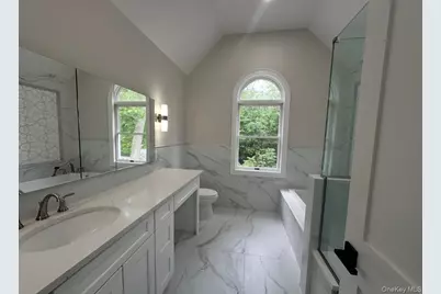 2068 Lansing Place, Muttontown, NY 11791 - Photo 6