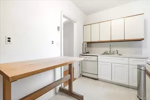 109-14 Ascan Ave, Forest Hills, NY 11375 - Photo 18