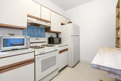 109-14 Ascan Avenue #2P, Forest Hills, NY 11375 - Photo 16