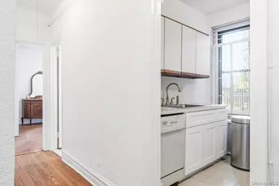 109-14 Ascan Avenue #2P, Forest Hills, NY 11375 - Photo 20