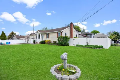 101 Sexton Road, West Babylon, NY 11704 - Photo 2