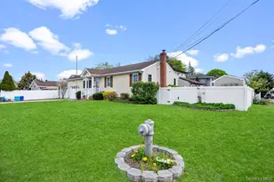 101 Sexton Rd, West Babylon, NY 11704 - Photo 2